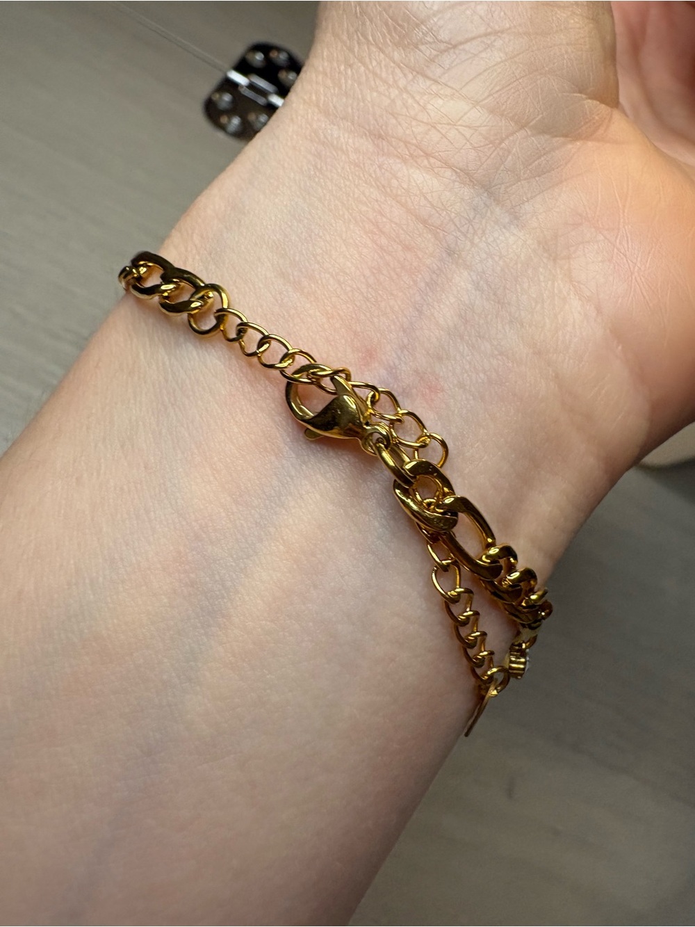 Gold Heart Lock Charm Ankle Bracelet (or bracelet) with Key & Fleur-de-Lis - Picture 5 of 10